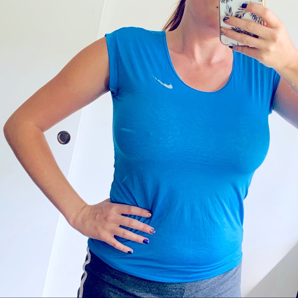 Nike work out top